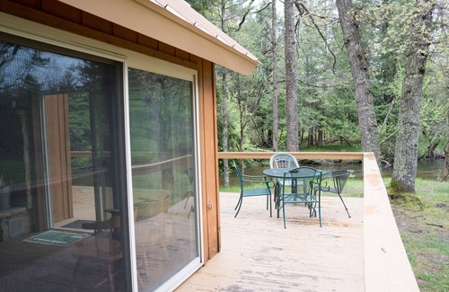 Branch Cabin | Fish & Kayak the Pere Marquette River from this Cozy Cabin on the River Bank