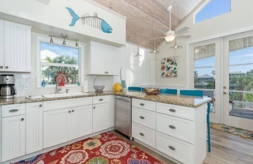 Palm Island House | Fish Tales & Flip Flops - Spectacular Palm Island pool home