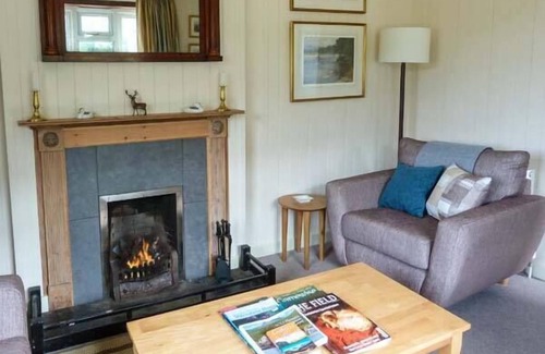 Ullapool Cottage | FISHERMAN'S COTTAGE, family friendly, with open fire in Ullapool