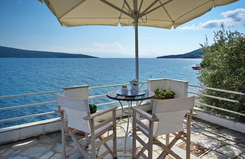 Nimfea Cottage | Fisherman's Cottage, private Villa on the beach close to Kalamakia Alonnisos