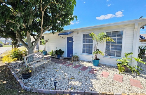 Taylor Creek House | Fisherman's Get-A-Way! Cozy waterfront retreat with access to Lake Okeechobee!