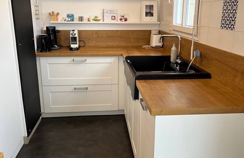 Plogoff House | Fisherman's house/Penty in Plogoff with terrace, garden and sea view near the beach