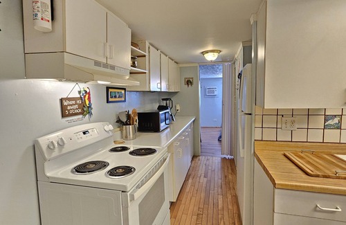 Taylor Creek House | FISHERMAN'S PARADISE! 2Bd/2Ba waterfront retreat with access to Lake Okeechobee!