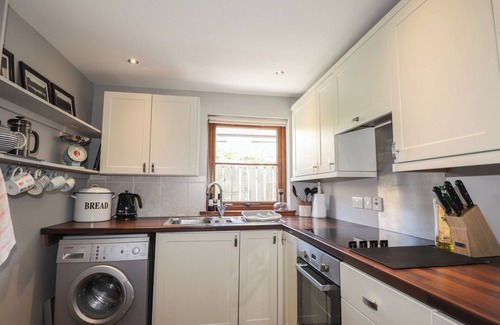 Ardersier Cottage | FISHERS COTTAGE, family friendly, with open fire in Ardersier