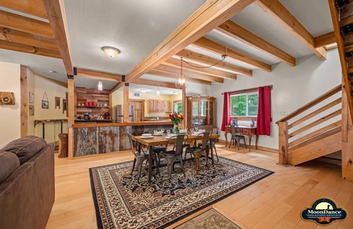 Morgantown Cabin | Fishing pond, 15 minutes to Nashville
