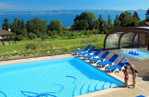 Evian-les-Bains Apartment | Fitness, swimming pool, balcony, parking, tv, 31-35m², Thollon les Mémises