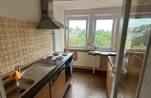 Kraherwald Apartment | Fitters' apartment for 5 people in Stuttgart, quiet location, central, parking spaces