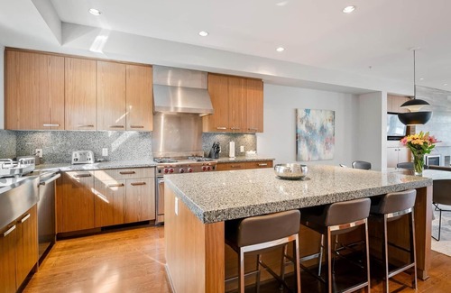 Whistler Ski Chalet | Fitzsimmons Walk 39 | Walk to village, hot tub, modern, flexible bedding
