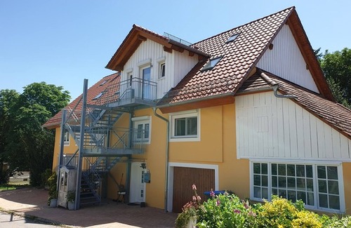 Engen Apartment | Five-bed room 30 sqm with private shower and shared WC, max. 5 persons
