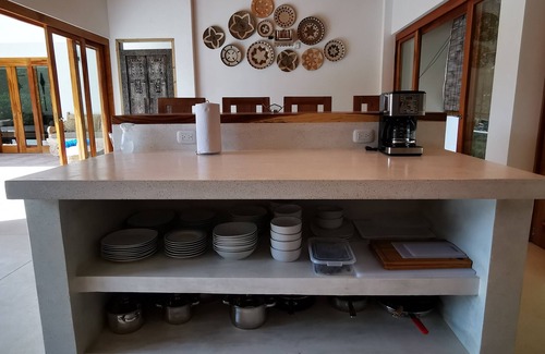 Mal Pais Villa | Five Bedroom House! Walk to the Beach. 5 min drive to Santa Teresa! AC - WiFi