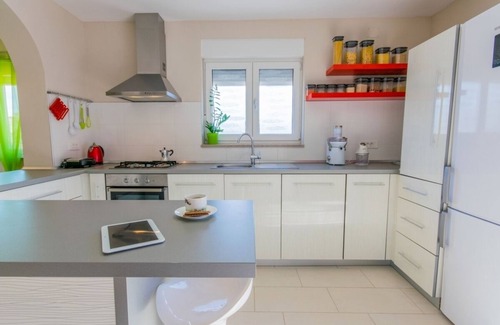 Skatari Villa | Five Bedroom Villa with Private Pool and only 5 km from Pula and its Historic Amphitheatre !
