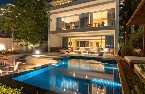 Palm Jumeirah Villa | Five Palm Luxury Beach Villa with Private Pool