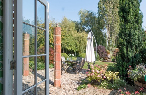 Bury St Edmunds Cottage | Five Star style with beautiful views of idyllic Countryside: The Old Steam Mill