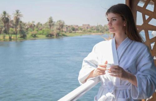 Aswan Boat Rental | Five Stars Nile Cruise from Luxor to Aswan 4 nights included sightseeing