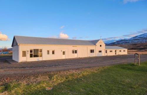Varmahlid House | Fjós Guesthouse