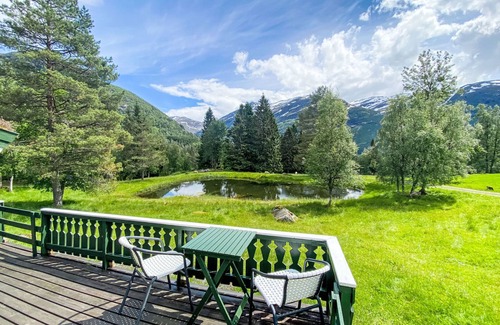 Forde House | Fjellro by Interhome