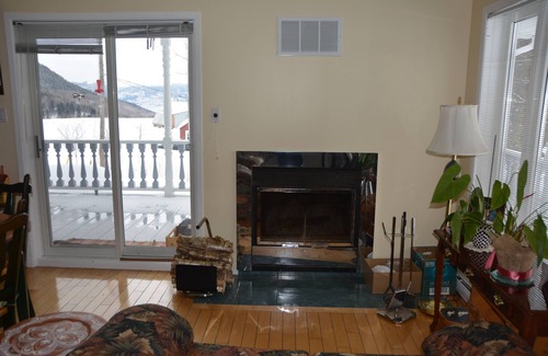 Sainte Rose du Nord Apartment | Fjord Saguenay View : Rustic House of the Fjord : #CITQ 135435