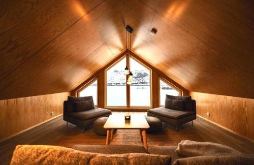 Flakstad House | Fjordview Ryten 2 Retreat