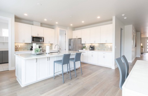 Flagstaff House | Flagstaff Escape: New Home w/eight person hot tub, pool table, and game room