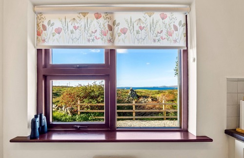 Ballyconneely House | Flaherty Cottage, Cosy relaxing cottage with views