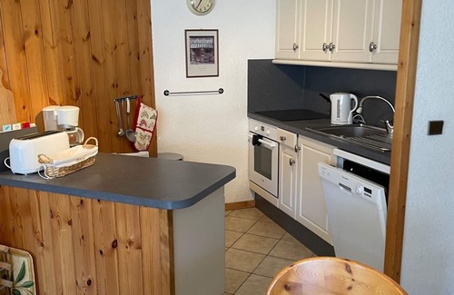 Flaine Apartment | Flaine Forêt, cosy south-facing T3, large balcony + view, 2 bedrooms, sleeps 6