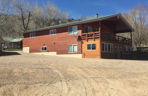 Manila Cabin | Flaming Gorge Nieds Lodging