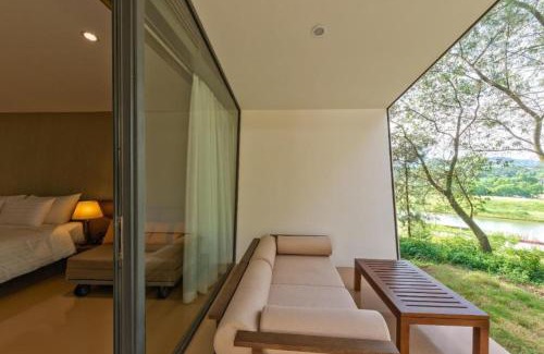 Ngoc Quang Apartment | FLAMINGOS DAI LAI RESORT - luxury