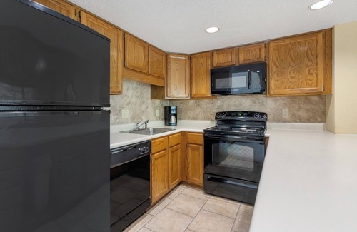 Sapphire Condo | FLASH SALE! Nice 2 Bedroom Near Sapphire Valley Ski Area w/Resort Indoor Pool, WiFi & More