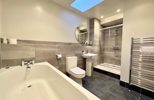 Shoscombe Apartment | Flat 2, Waterloo Apartments