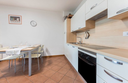 Padenghe sul Garda Apartment | Flat 'Blue Lake Holiday House' with swimming pool, Wi-Fi and air conditioning