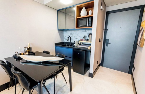 Alphaville Industrial Apartment | Flat equipado em ótima localização, Wi-Fi e lazer