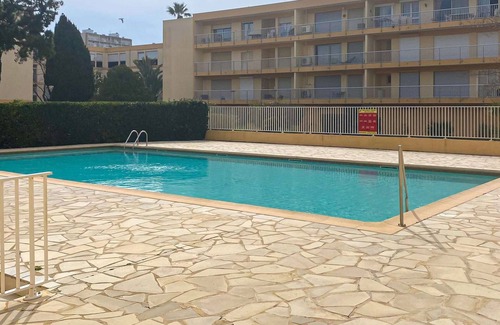 Le Lavandou Apartment | Flat for 4 people - Beach 2 min away