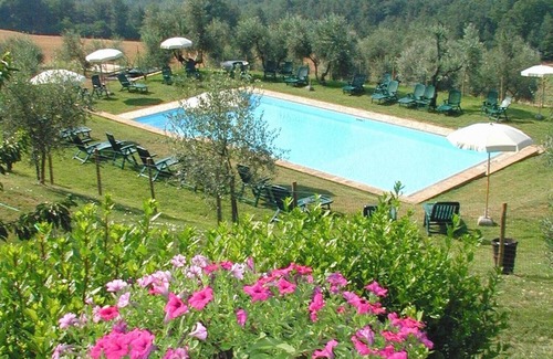 San Donato a Livizzano Apartment | Flat in a winery in Montespertoli,A/C,Wi-Fi, swimming pool,children friendly,Oli