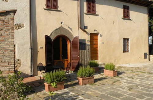 San Donato a Livizzano Apartment | Flat in a winery in Montespertoli,A/C,Wi-Fi,swimming pool,children friendly,sl 5
