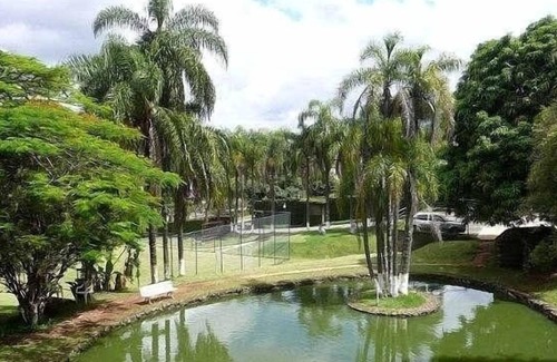 Serra Negra Apartment | Flat in green area with hotel service - 1 suite