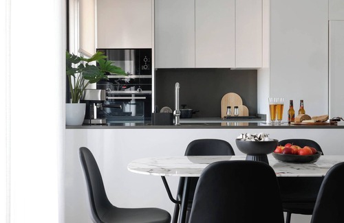 Palma-Palmilla Apartment | Flat like in a skyscraper in Manhattan , but with views of old Malaga Urban Sky