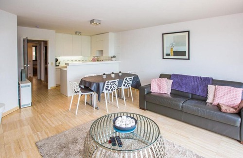 Middelkerke Apartment | Flat near Zeedijk and Tram Stop