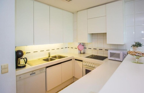 Middelkerke Apartment | Flat near Zeedijk and Tram Stop