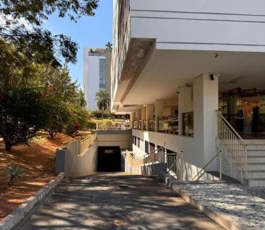 Sudoeste e Octogonal Apartment | Flat Sudoeste Ed. Leonardo Center by CentoEdez