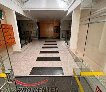 Sudoeste e Octogonal Apartment | Flat Sudoeste Ed. Leonardo Center by CentoEdez
