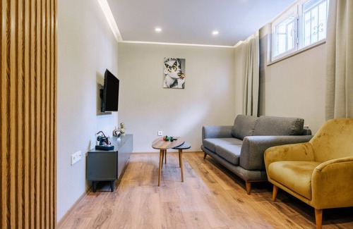 Yakuplu Apartment | Flat w Jacuzzi 2 min to Metro, Near Marmara Park