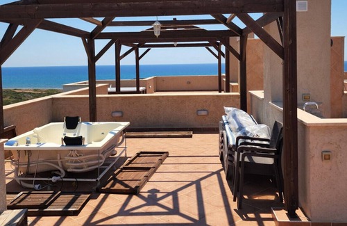 Bafra Apartment | Flat w Shared Pool near Beach in Iskele