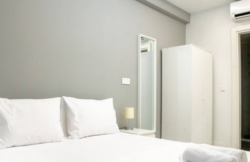 Milas Apartment | Flat w Spacious Garden 5 min to Beach in Milas