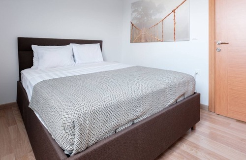 Avcilar Apartment | Flat w Terrace 4 min to Pelican Mall