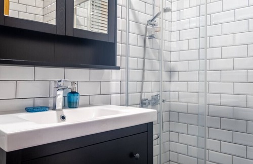 Rasimpasa Apartment | Flat with Balcony near Bull Statue in Kadikoy
