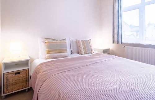 Rasimpasa Apartment | Flat with Balcony near Bull Statue in Kadikoy