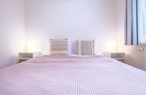 Rasimpasa Apartment | Flat with Balcony near Bull Statue in Kadikoy