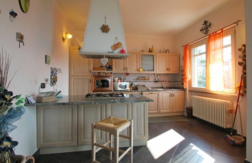 Montignoso Apartment | Flat with beautiful Sea View in Tuscany