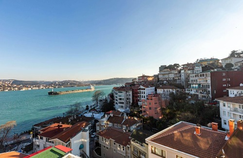 Rumeli Hisari Apartment | Flat with Bosphorus View near Shore in Sariyer