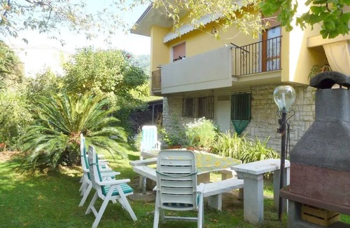 Ripa-Pozzi-Ponterosso Apartment | Flat with garden closed to see
